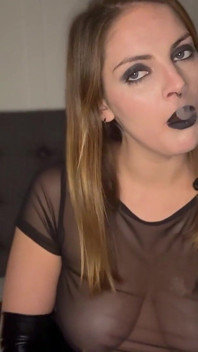 Hora Sexy De Fumar Y Desnudarse Todo De Negro Parte 1