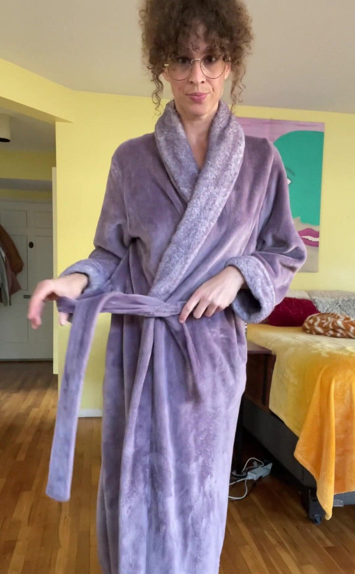 VibeWithMommy: Dommy Stepmommy JOI Loves Rewarding You with a Hot Meal,...