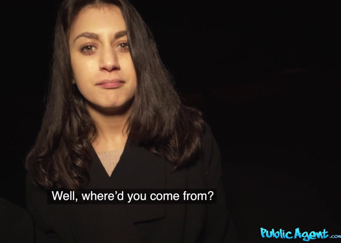 Public Agent: Public Agent - इतालवी पर्यटक francesca Palma लंड चूसती है देखने का बिंदु