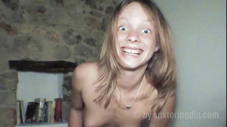 Petty by Sextermedia: Huhu - Ia Menyambut Awak Peliharaan Dari Mallorca