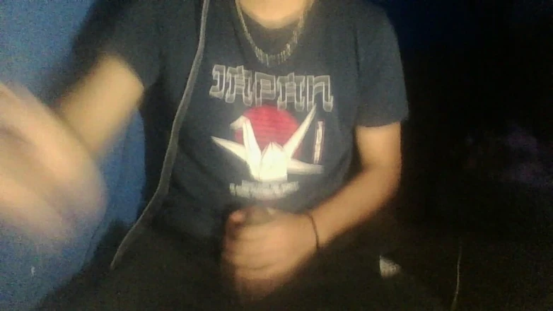 AlexAlejandro13: Tu aimes ma petite bouille et ma façon de réagir à...