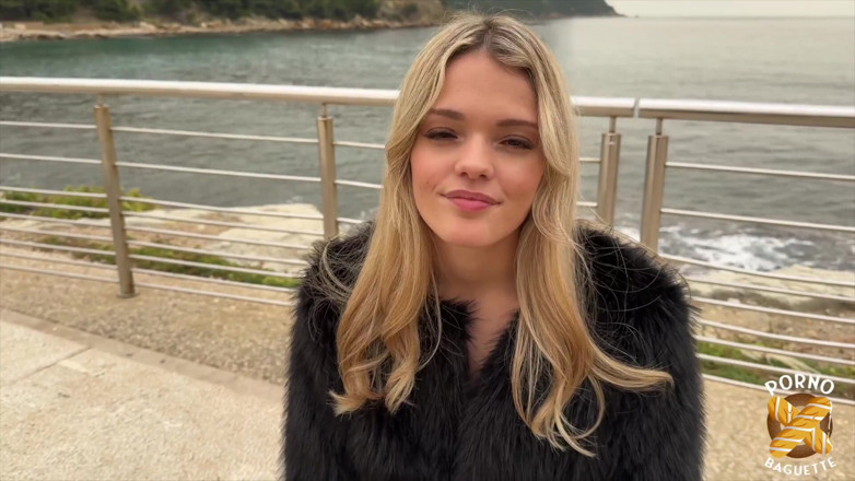 Porno Baguette: Jade, Pretty Blonde, Loves Eating Cocks