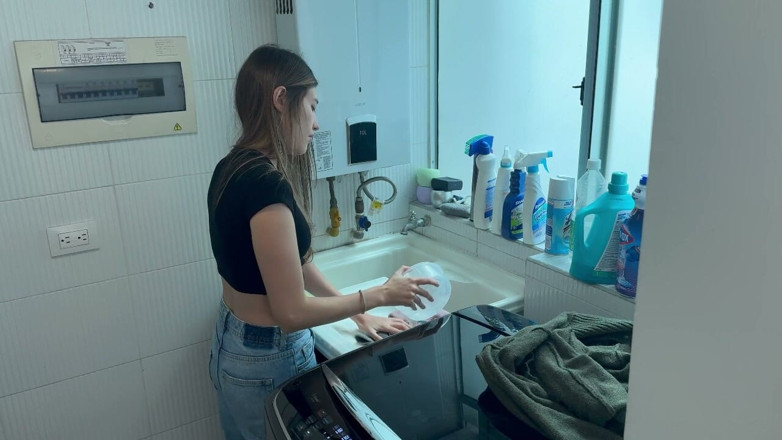 scarlettandc: Vecina mea propune să mă fută la ea acasă