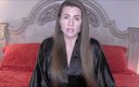 Nikki Nevada: Videoclip tabu personalizat cu masturbare cu mama vitregă