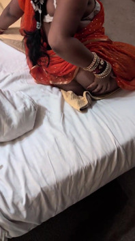 Curvy Brown Ass Bhabhi in Saree