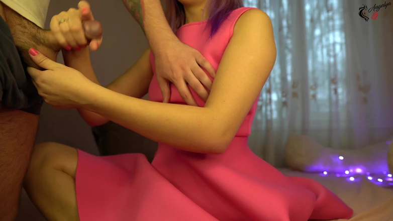 AnGelya G: Cute Girlfriend Fucks Her Tight Vagina W