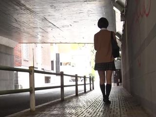 JAPAN IN LOVE: Nadržená asijská holka scéna 1_japanese děvka si užívá šukání v plavkách