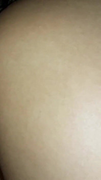 Dc5, baisers et sexe torride dans des collants bronzés