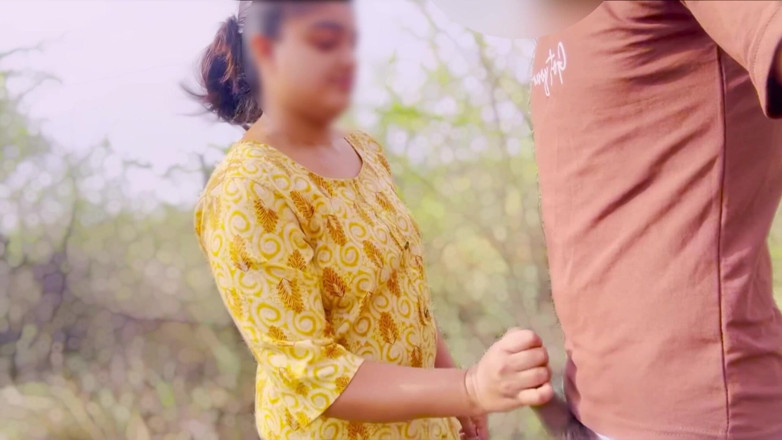 Your_aisha: desi pyari littlestepsister seks apne sautele bhaee ke saath jab...
