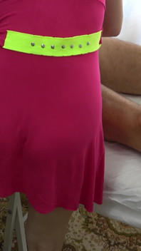 Massageman toont zijn pik op massagebed en dat is gebeurd