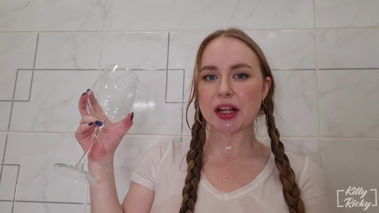 Kelsi69: Våt T-shirt tävling