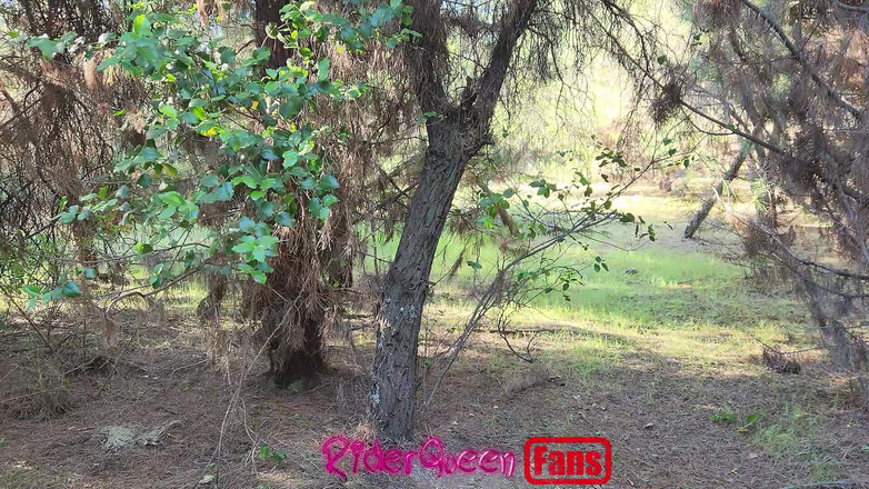 Riderqueen BBW Step Mom Latina Ebony: Riderqueen Sám venku