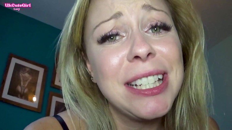 UKCuteGirl Lucy Lauren: Сюрприз крошечного мужчины, прячущиеся до трусики ящик, поглотили!