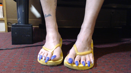 Abby Anna: Flip flop play long toenails