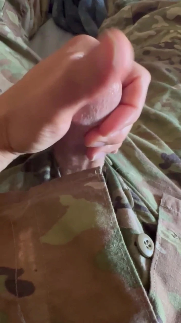 Gay Soldier Stuff: Army Specialist Jerks off in Uniform and Leaks Precum in...