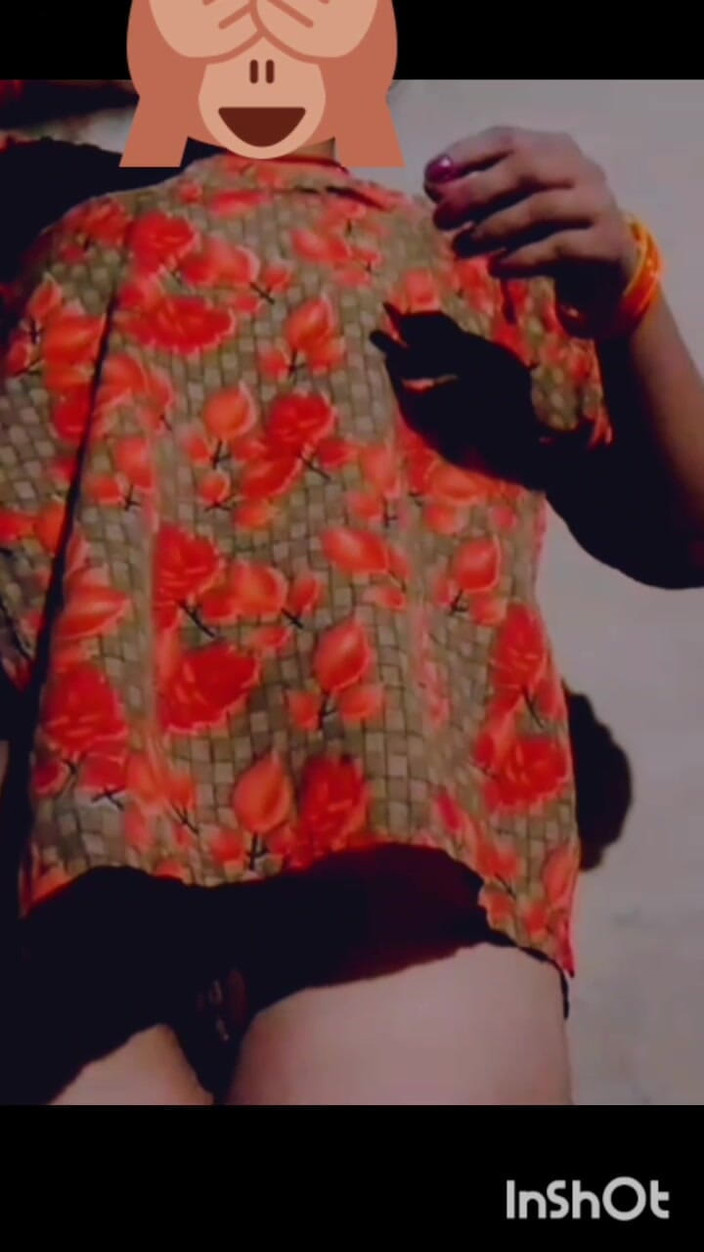 TricolorMusic3: 핑크 핫한 인도 소녀의 아름다운 보지의 젊음은 매우 불안합니다. 보지의 열기를 식히는 것 같은 느낌이 듭니다. 내 을 짜는 방법