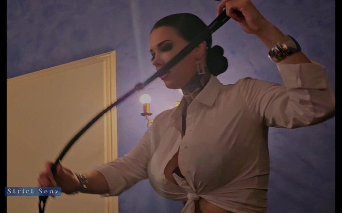 Strict Senz: 무릎 꿇고 채찍질하는 알레사 밀라노 미스