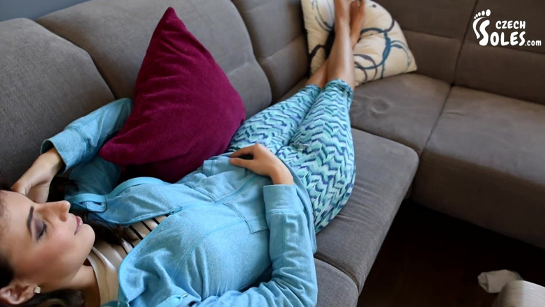 Czech Soles - foot fetish content: POV - willst du mit meinen füßen spielen?