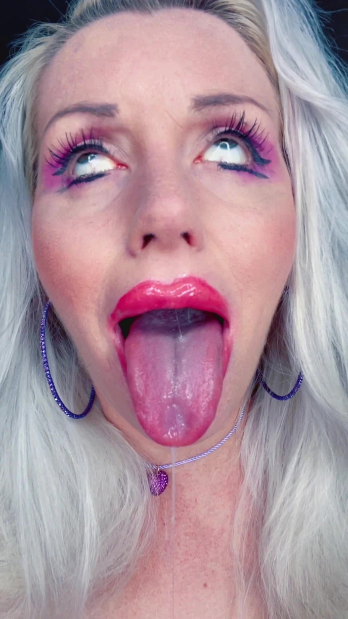 Sultry Silvea: Smyslná Silvea Ústa JOI pro někoho jménem Josh