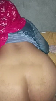 nastolatka indyjski gorący naprawdę cieszył się lodzikiem i jazdą