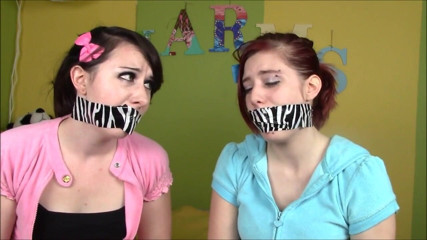 Selfgags classic: Sag nicht, stiefmutter, dass wir talk-videos geknebelt haben!