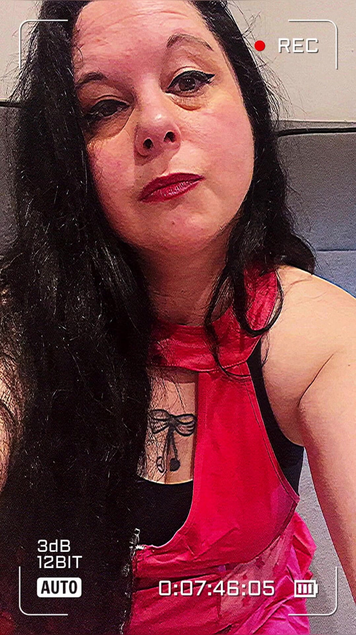 Maitresse Clara: Tôi thổi nóng và lạnh vào sự phục tùng của...