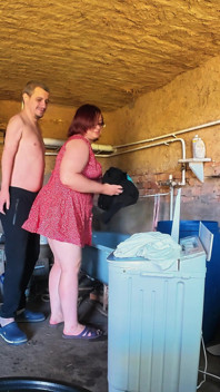 Am Futut O Curvă De La Sat Chiar În Hambar Unde Spală Rufe.