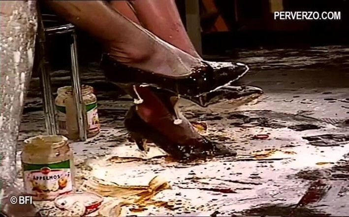 Food flogging: Amateur freak casting