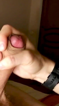 Saya tahu awak mahu mengambil batang besar ini dalam mulut awak melancap