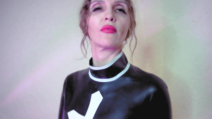 Eva Latexxx: Suora padrona eva lattice milf bDSM perversa dea dominatrice dominazione...