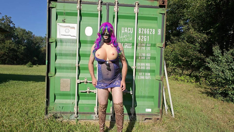 Jon Screcrow: Crossdresser Outside Masturbation Sessions
