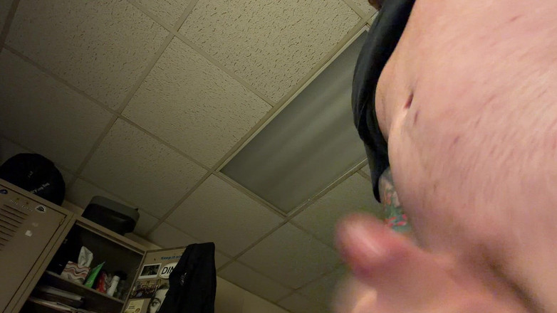 Tatted Daddy: Masturbando porra