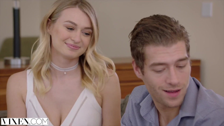 Vixen: VIXEN dvě sexy vysokoškolačky šukají svou tátu pro známky