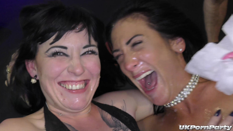 Gangbang team: Sexy MILFs Ella Bella and Sexy Cleo Enjoy a Gangbang...
