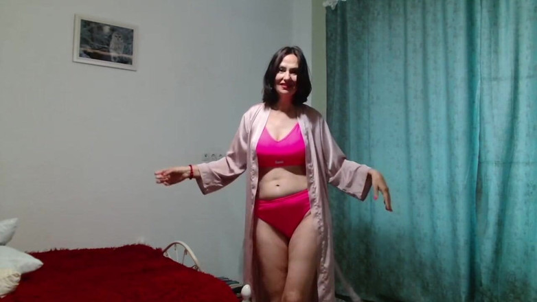 ANGELA_LADY: Трахнув її волохату пизду і показує всім мокру дірку з широко розставленими ногами