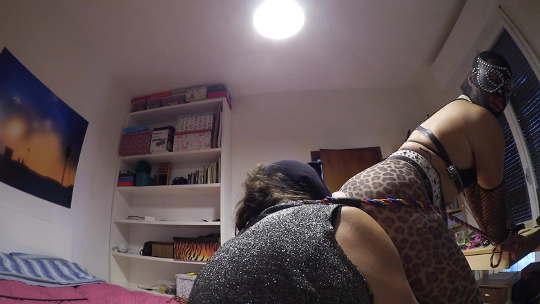 Fetish Bear : Male Mode: Cross-dressing Slut Fucks Old Whore Sissy in the Ass