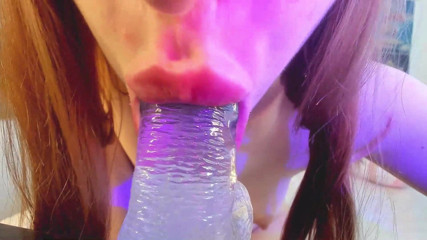 Skinny_lady69: hot sucking dildo