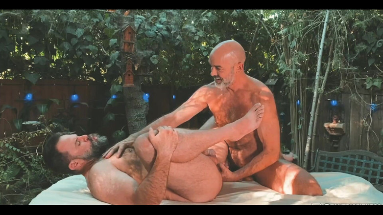 Tantric Fitness: Wie man das Loch eines Mannes öffnet