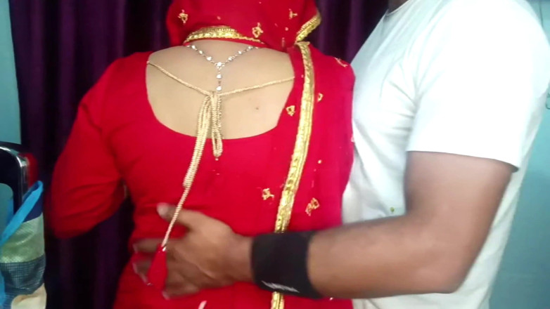 NaughtyWings: Karwa Chauth özel videosu