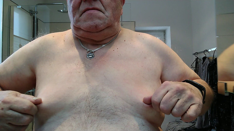 Karlchengeil: Tortered Nipples