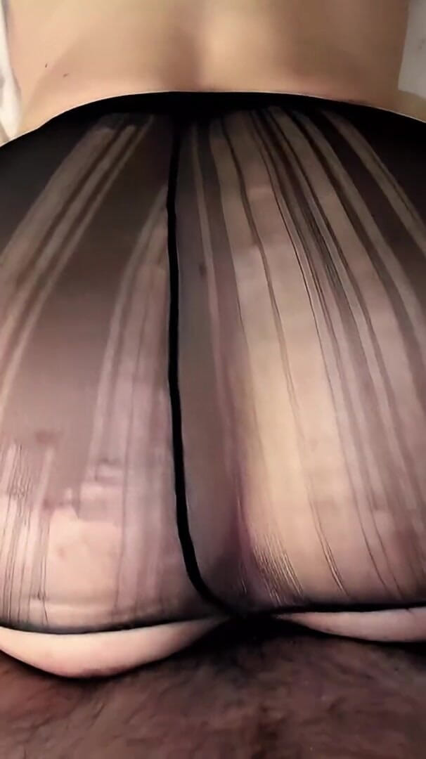 Slow Mo From the Back (JessieHH)