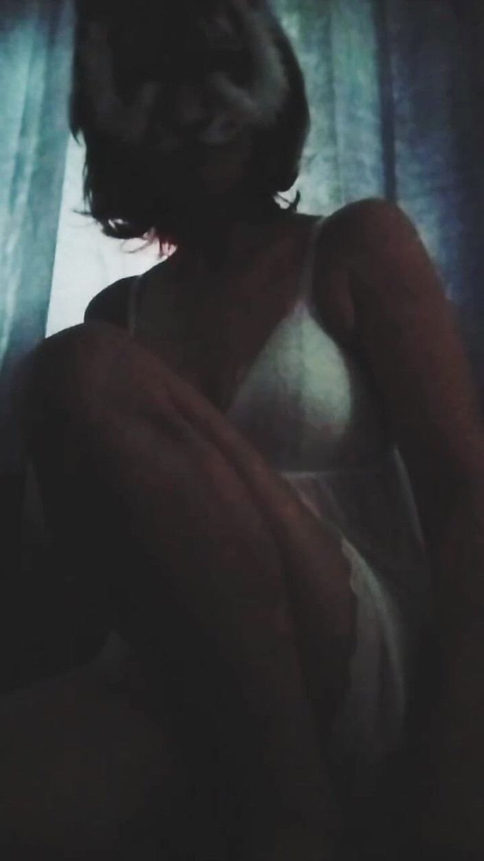 SexyRedhead: Manželka lascivně tančí