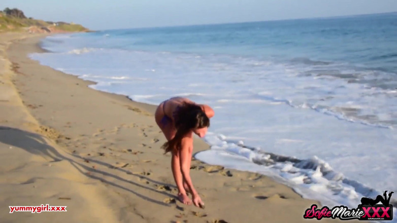 Sofie Marie: Sofie Marie XXX - MILF Sofie Marie gives head on Malibu...