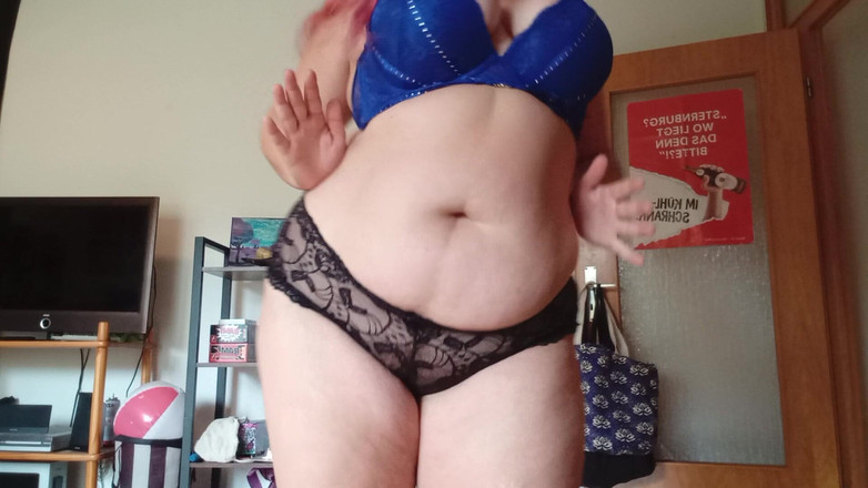 SweetChloe: Tarian panas