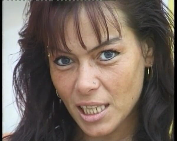 YOUR FIRST PORN: Maman Nadine a ouvert les deux trous aujourd’hui
