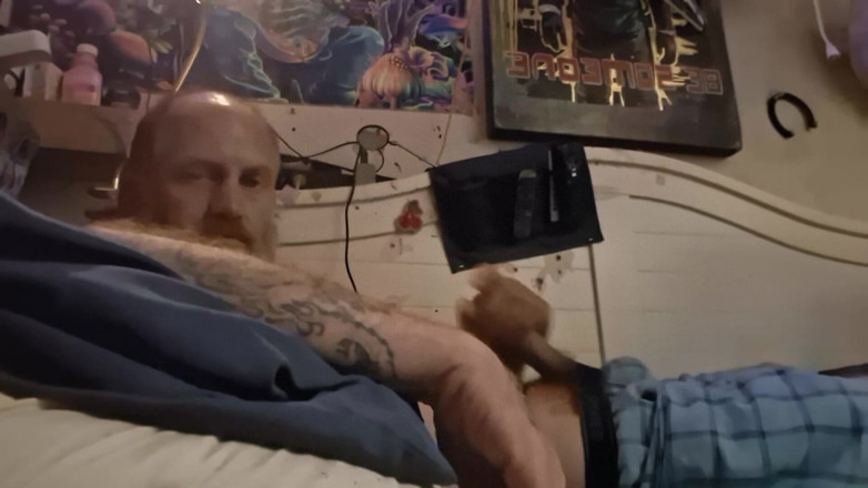 Mr htrs: Stroking Amped up