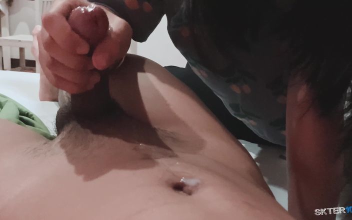 18_honey: 目を覚ます朝のオナニー