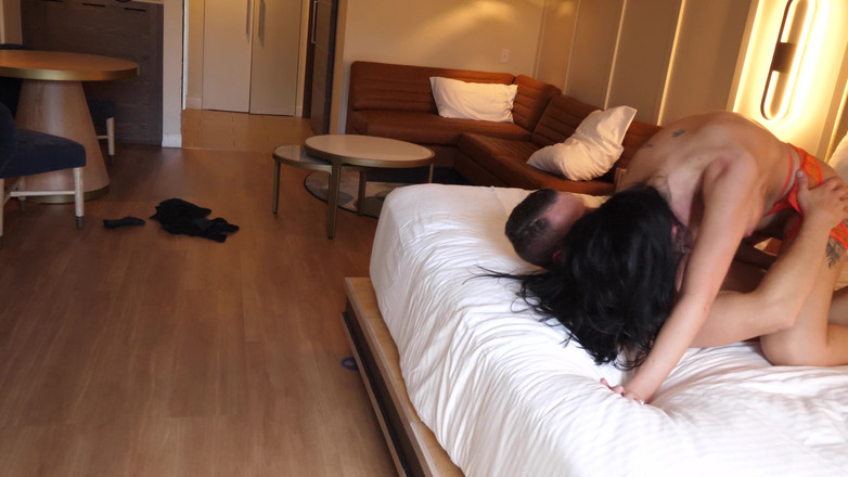 Sensual productions: Gorąca cielesna brunetka pieprzy jak mistrz - S3xus - Sienna Rae