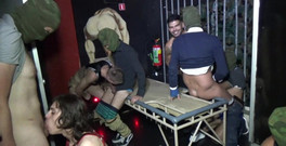 Crunch French bareback porn: Toto je 3. část skupinového sexu gangbang v Webové cestovní Amsterdam