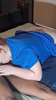 Jalang putih berambut merah menghisap besar cinta deepthroat